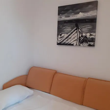 Apartman Conty With Terrace And Garden