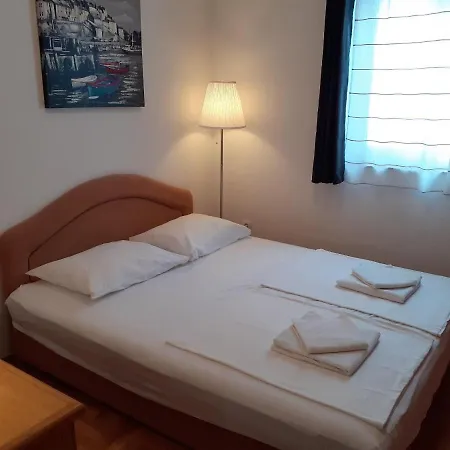 Apartman Conty With Terrace And Garden *