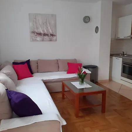 Apartment Conty On The Ground Floor *